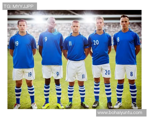 德国足球帅气球星风采展示 领略绿茵场上英俊潇洒的运动魅力